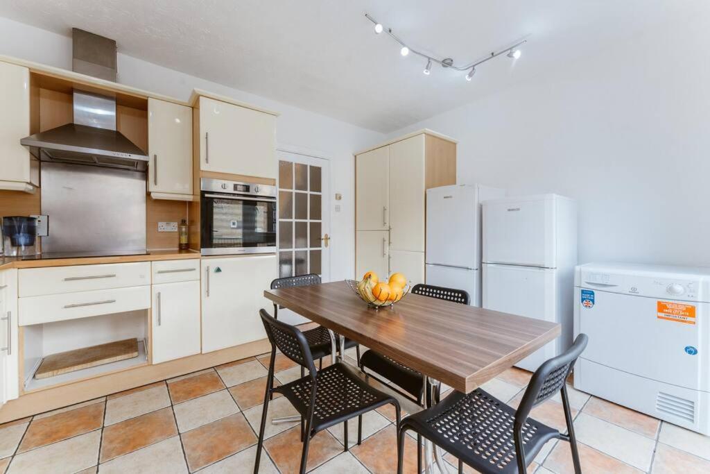 Up To 4 People, Room In A Share House Next To London Bridge Ngoại thất bức ảnh